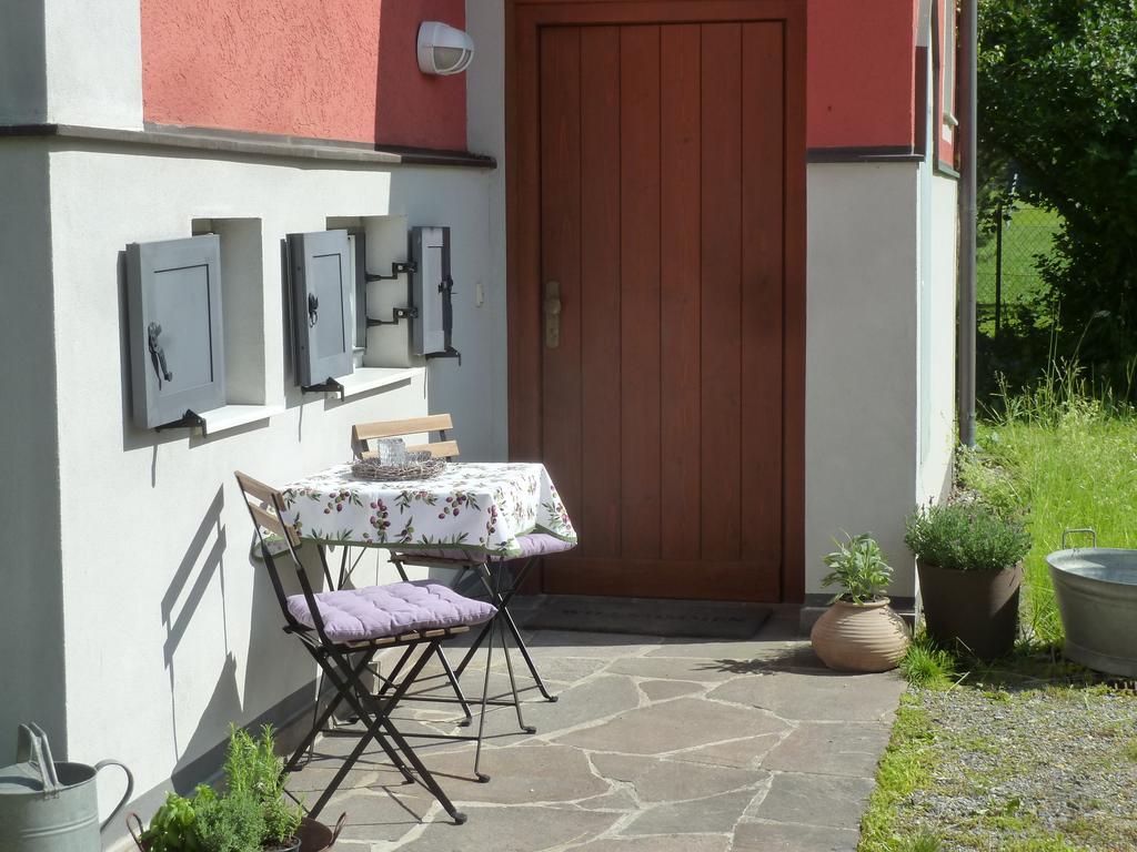 Villa Schnuck - Das Rote Ferienhaus Bad Gastein Ruang foto