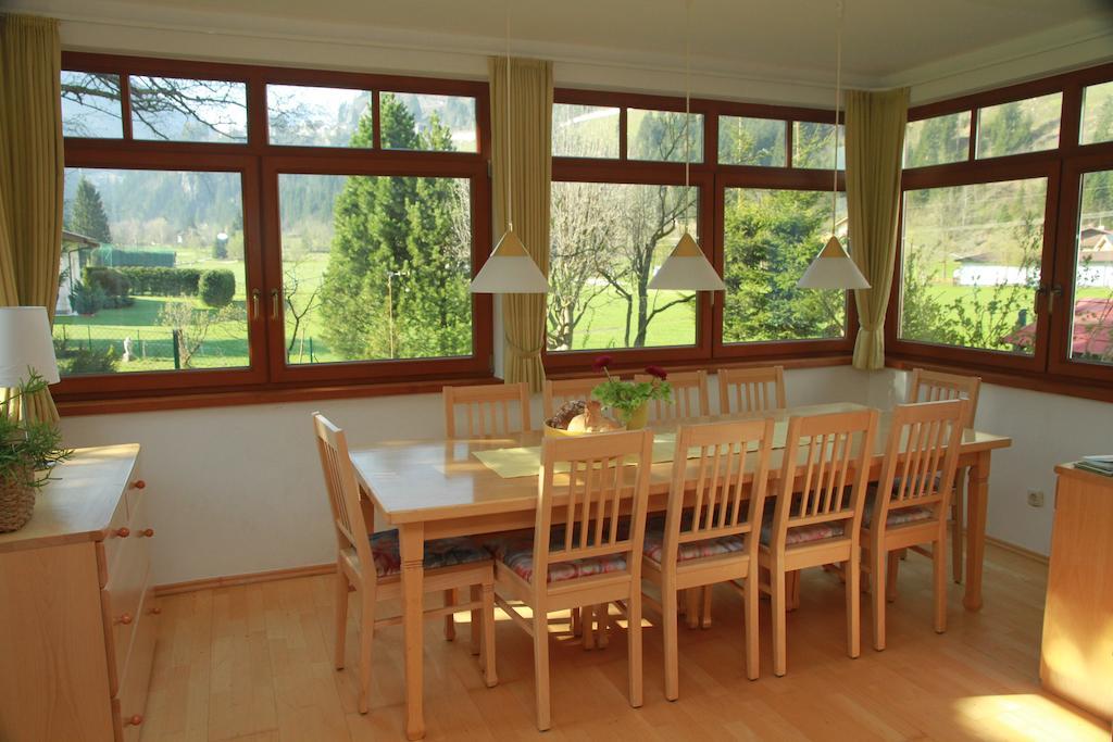 Villa Schnuck - Das Rote Ferienhaus Bad Gastein Bagian luar foto