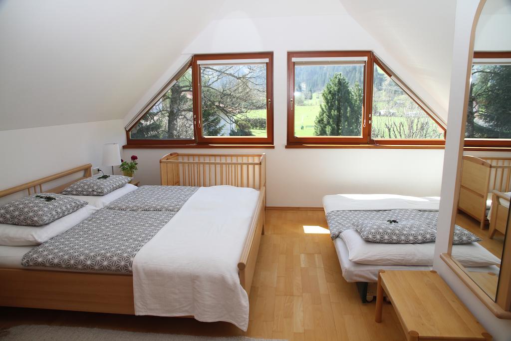 Villa Schnuck - Das Rote Ferienhaus Bad Gastein Ruang foto