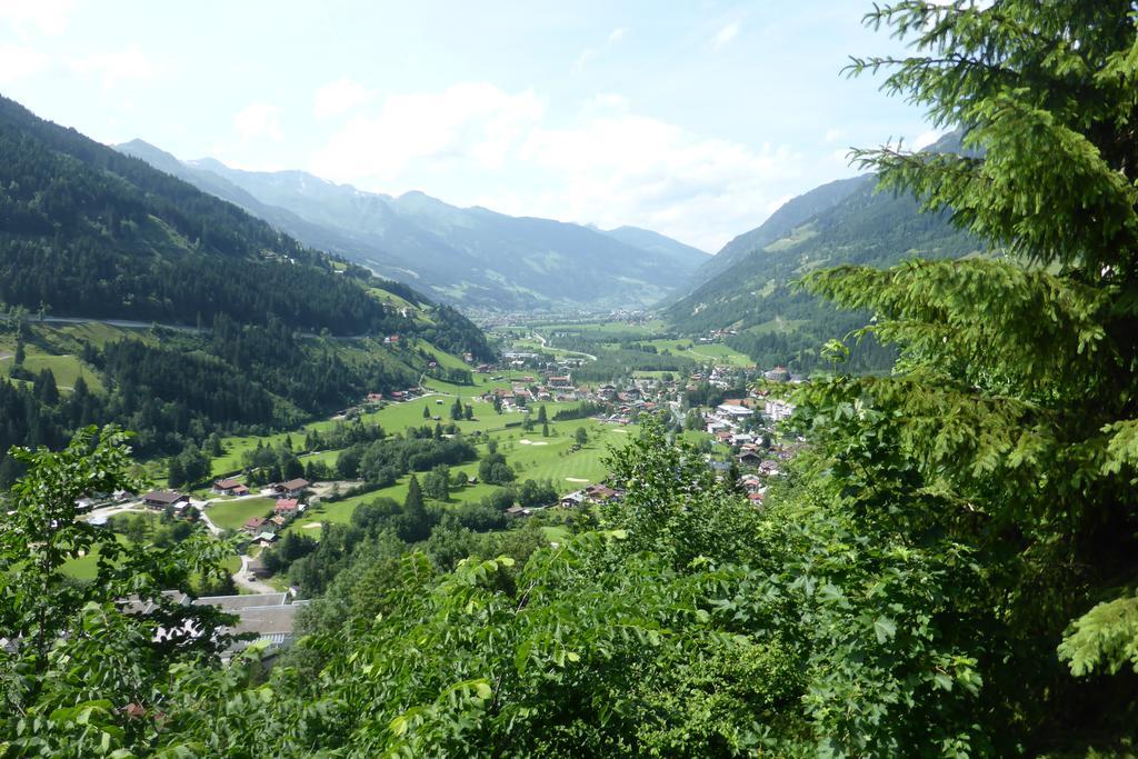 Villa Schnuck - Das Rote Ferienhaus Bad Gastein Bagian luar foto